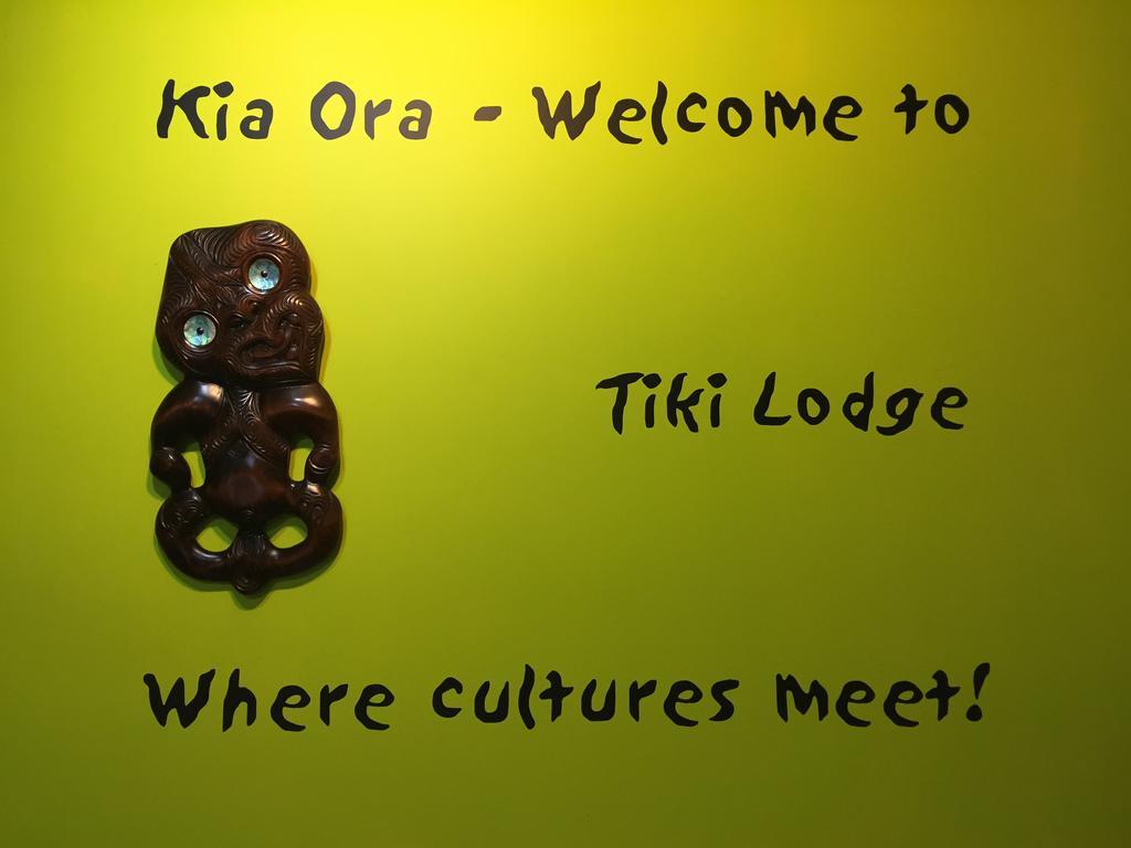 Tiki Lodge Backpackers Taupo Exterior photo
